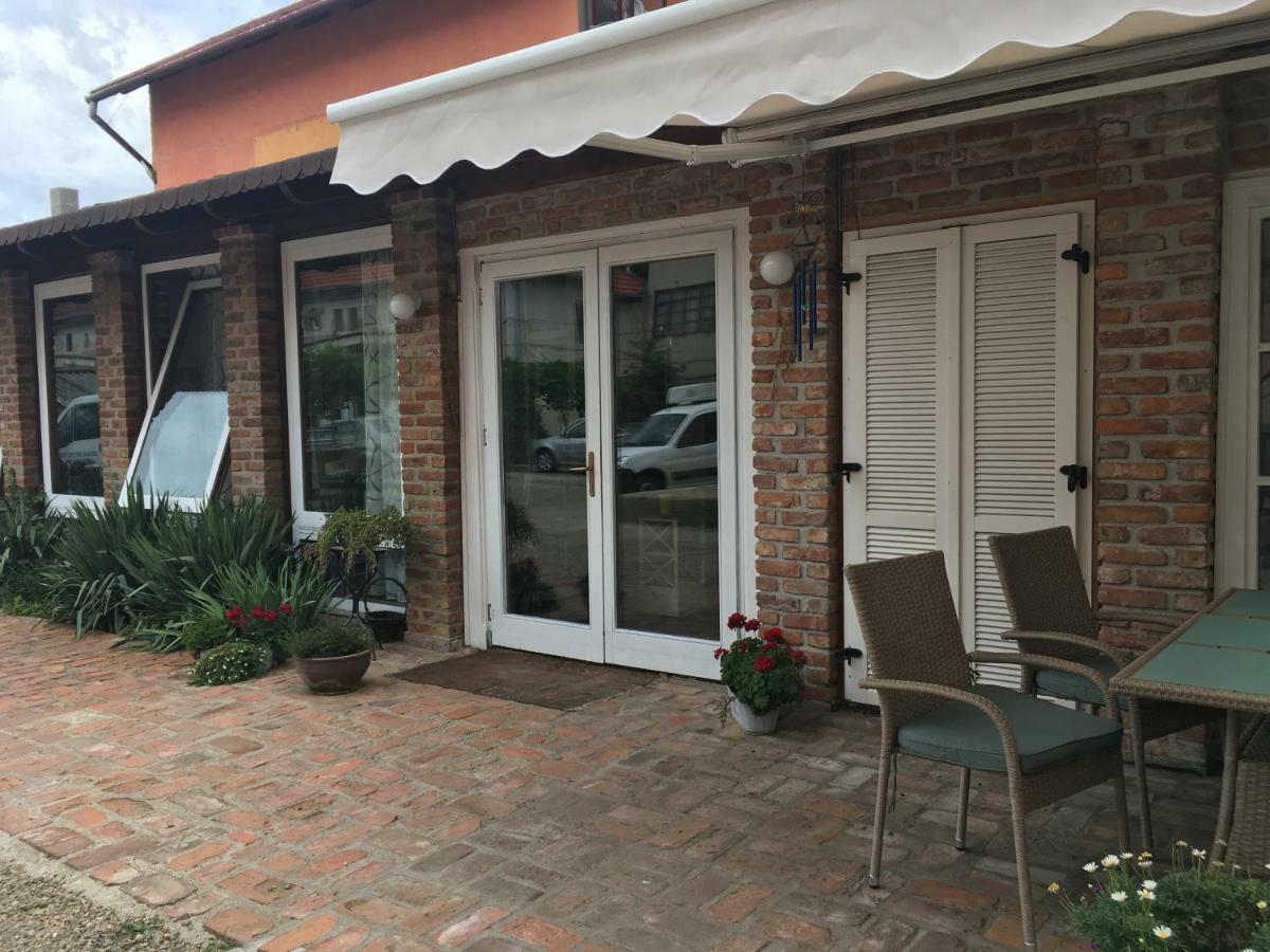 Vila Restaurant Sofia 马尔吉塔 外观 照片